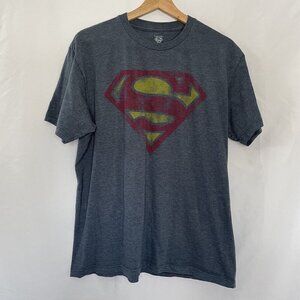 Superman DC blue red yellow short sleeved t-shirt men's size XL casual summer